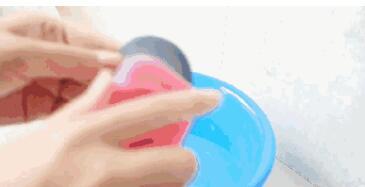 長(zhǎng)痘？閉口？粉刺？你的氣墊粉撲該洗洗啦！